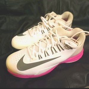 Nike women's shoes 7 and a half